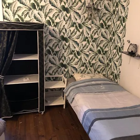 Homestay Paris Visit - Business - Tourism