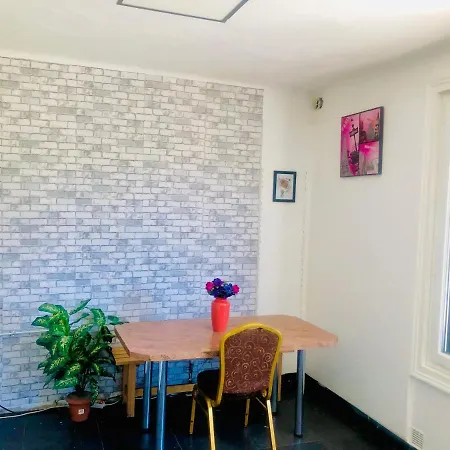Homestay Paris Visit - Business - Tourism Creteil
